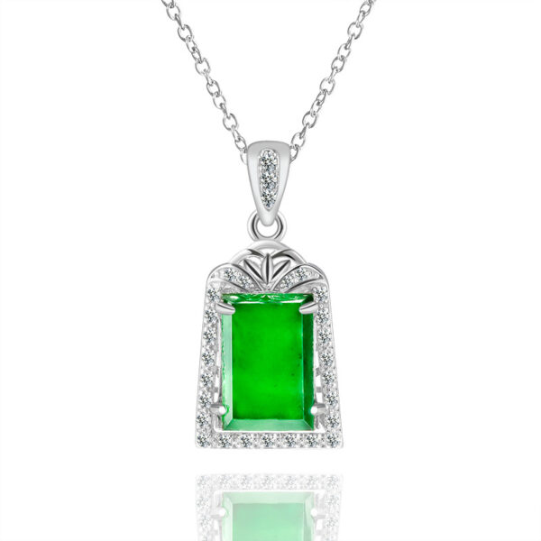 Natural A-grade jade green small nothing brand pendant S925 silver inlaid with ice jade women's fashion pendant set chain