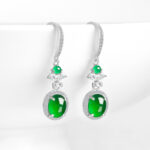 Natural A-grade jadeite green earrings egg-shaped earrings icy jade